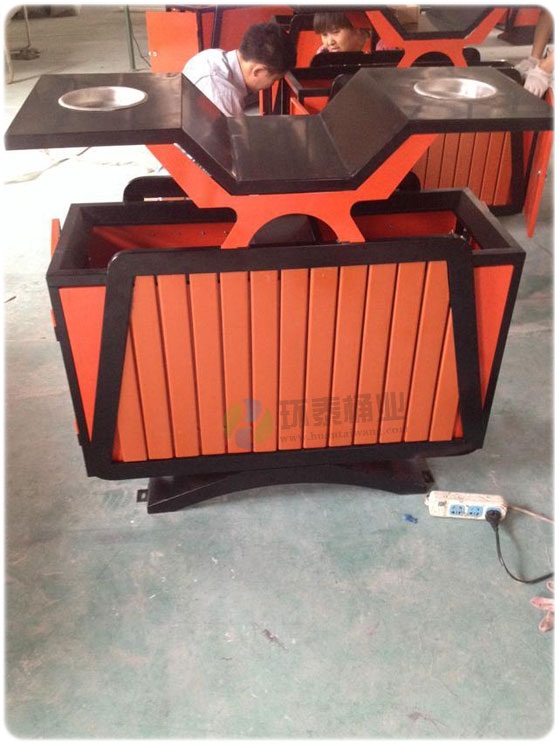 翼型木條分類果皮箱